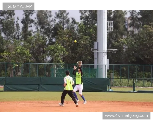 地区垒球赛事报道：宁波第二届慢投垒球公开赛进行中