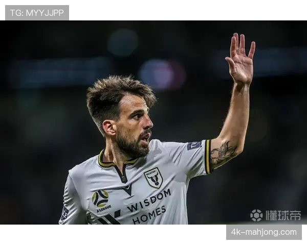 致敬传奇：毕尔巴鄂竞技主场赛前展示已故名宿肖像