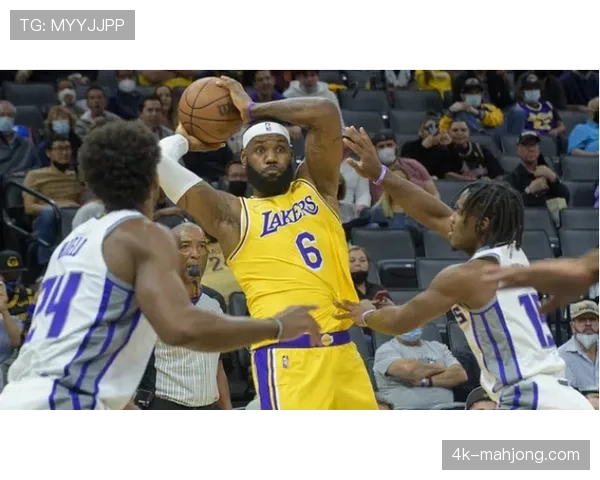 “决定：保罗·加索尔雕像揭幕仪式定于四月在湖人主场外举行”